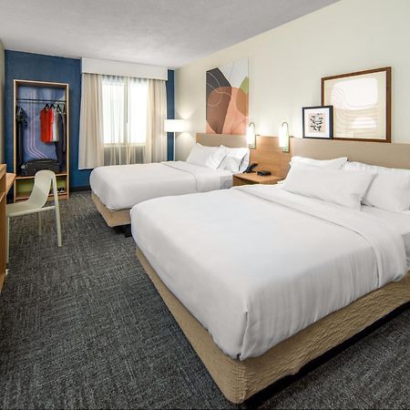 Spark By Hilton Rochester University Area Ngoại thất bức ảnh