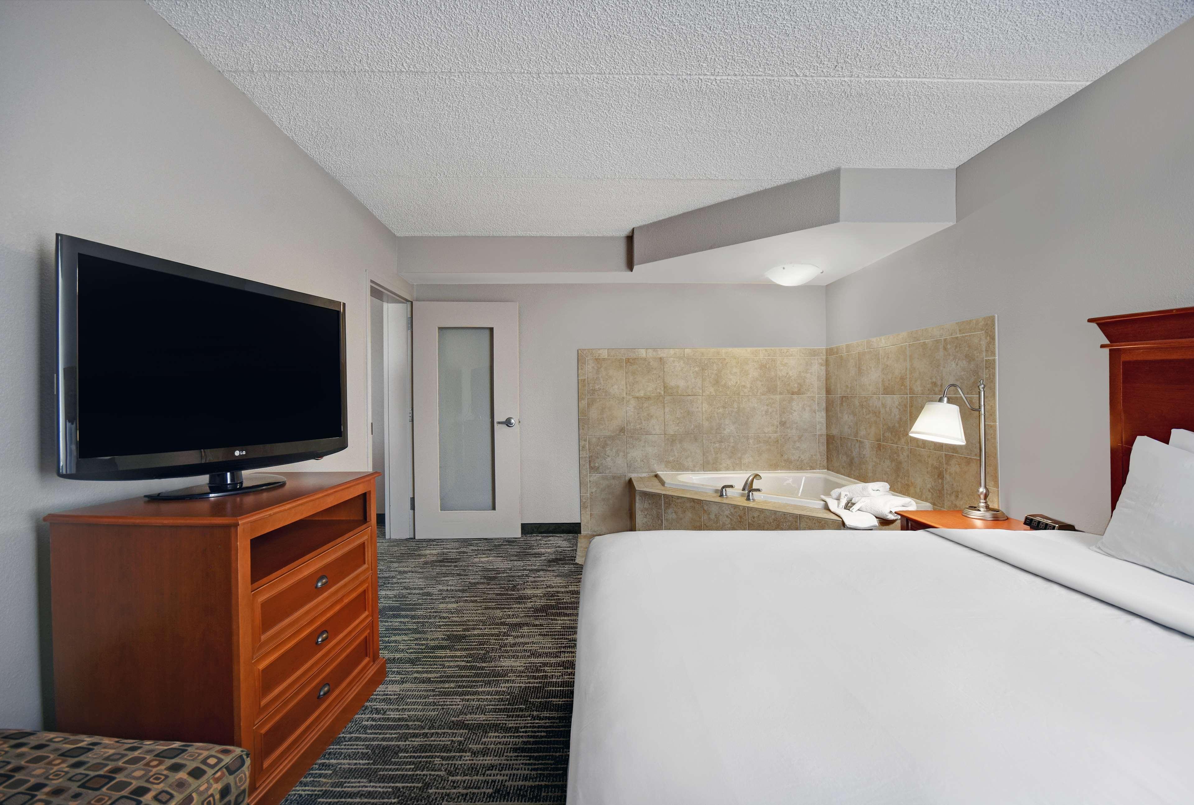 Spark By Hilton Rochester University Area Ngoại thất bức ảnh