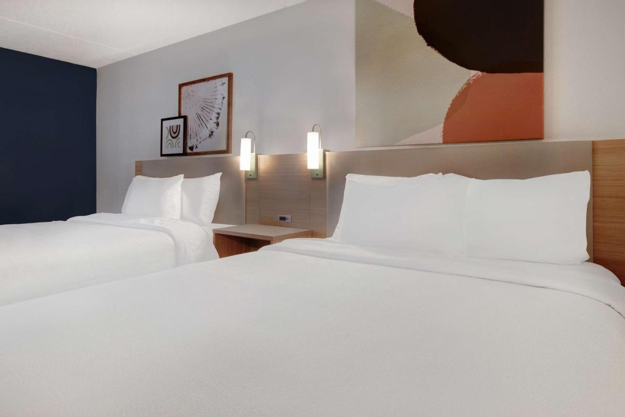 Spark By Hilton Rochester University Area Ngoại thất bức ảnh