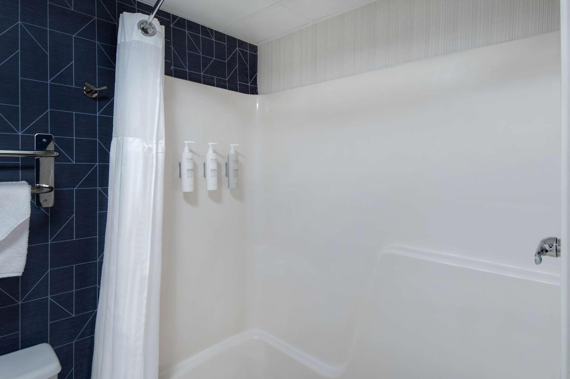 Spark By Hilton Rochester University Area Ngoại thất bức ảnh